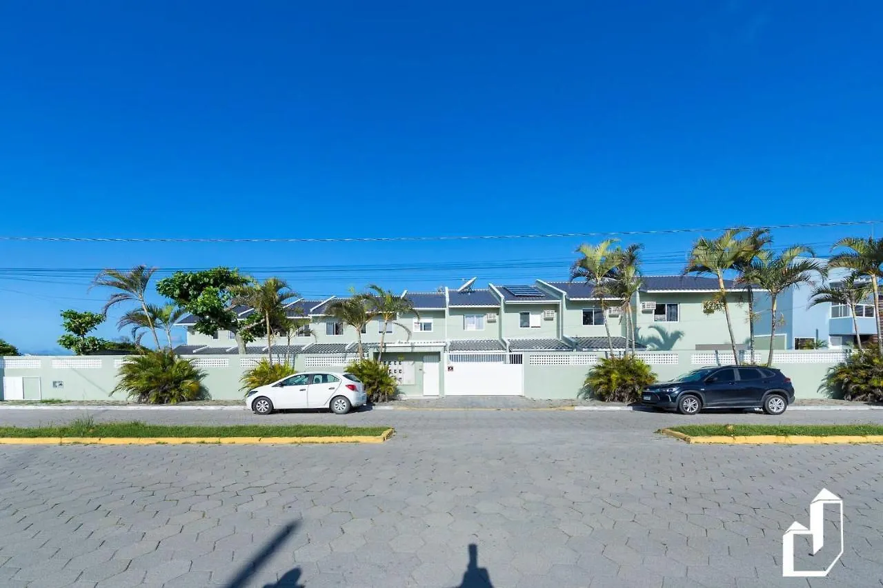 Holiday home Frente Ao Mar Com 03 Dormitorios Bombinhas