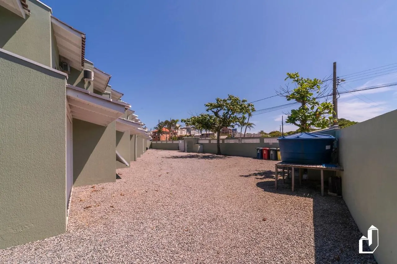 Holiday home Frente Ao Mar Com 03 Dormitorios Bombinhas